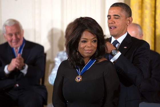 Oprah Winfrey receives 2013 Presidential Medal of Freedom